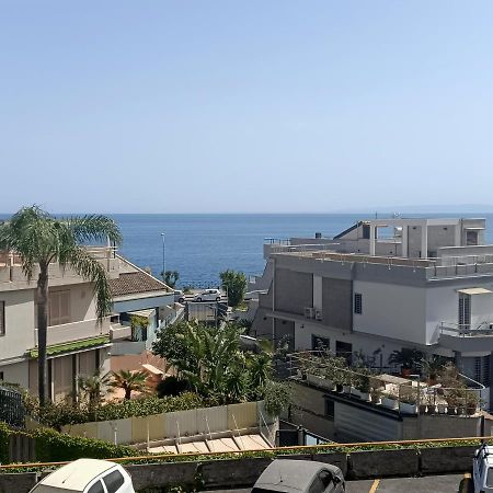 Venusilia Apartment - Free Parking Aci Castello Eksteriør bilde